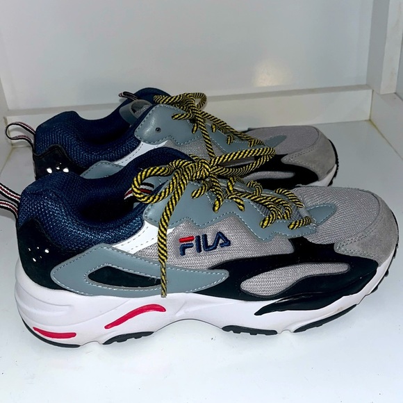 Fila gray and blue sneakers size 8.5 - Picture 1 of 8